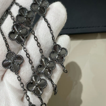 [?Vintora]CLOVER 5 MOTIF BLACK BRACELET