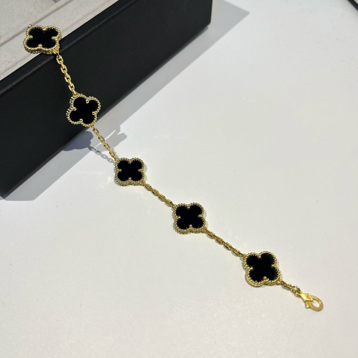 [?Vintora] CLOVER 5 MOTIF ONYXS BRACELET COLLECTION