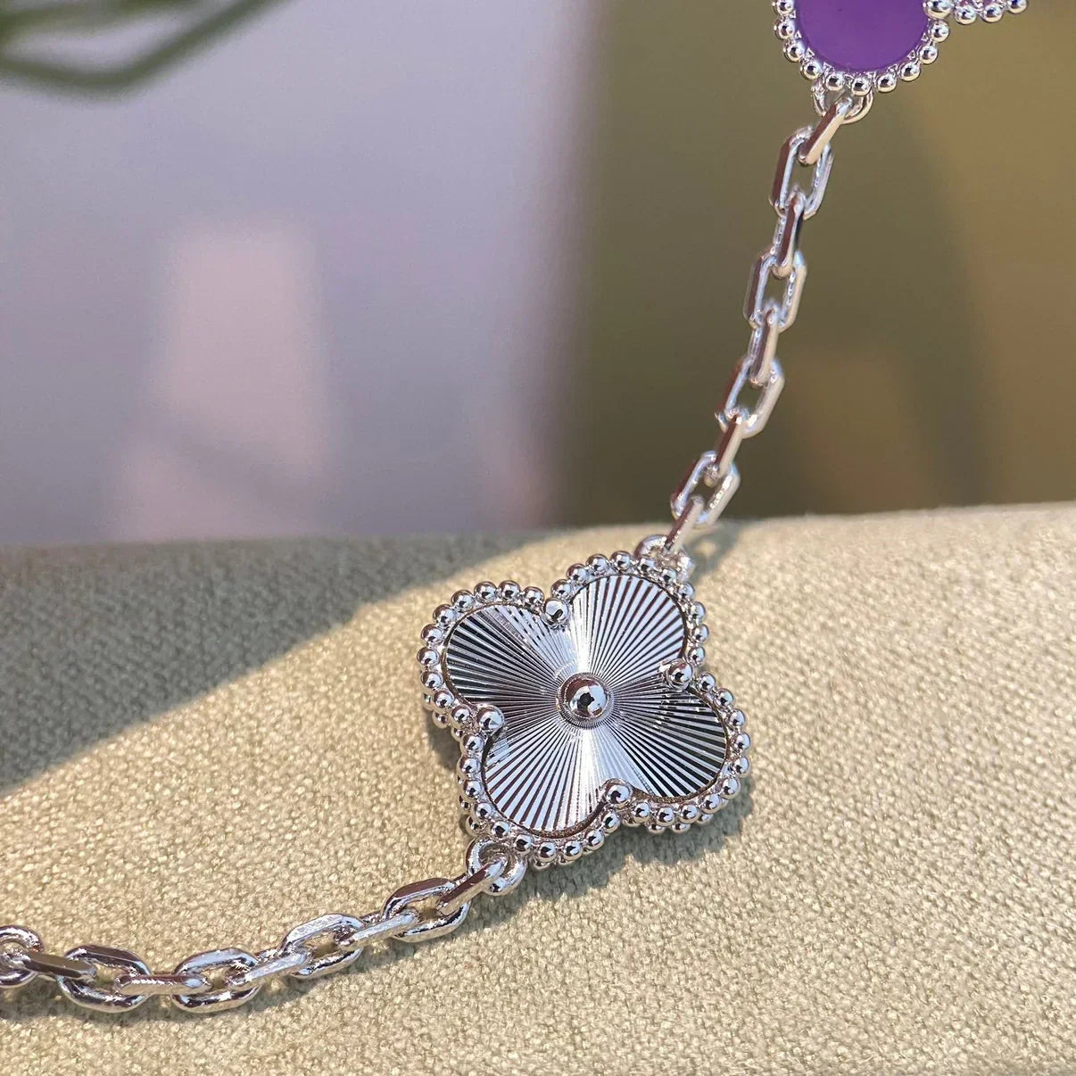 [?Vintora] CLOVER 5 MOTIF VIOLET BRACELET COLLECTION