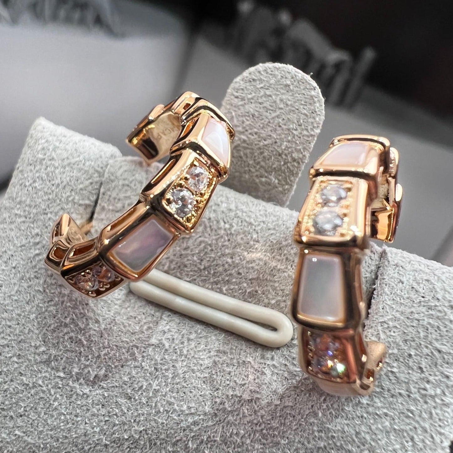 [Vintora]SERPENTI MOP PINK GOLD EARRINGS