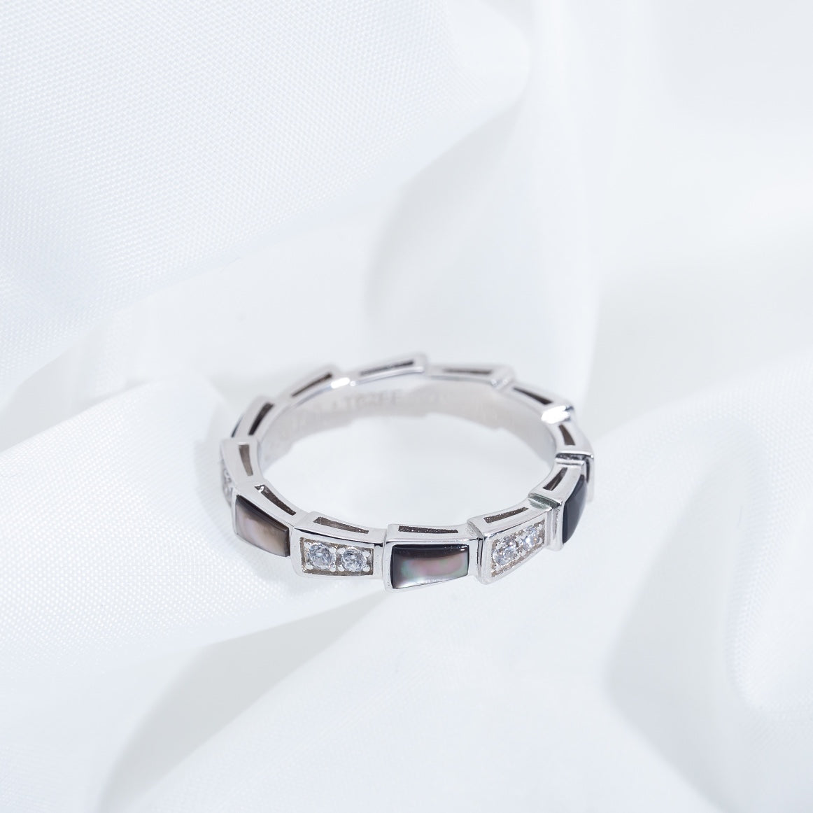 [Vintora]SERPENTI RING SILVER  DIAMOND BLACK MOP 3MM