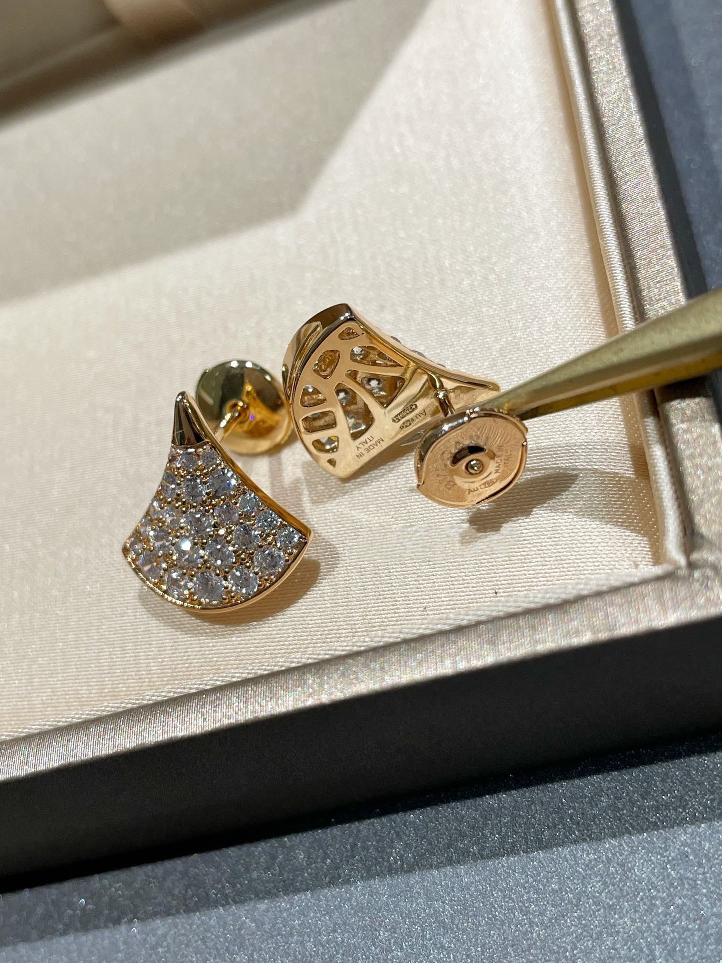 [Vintora]DREAM STUD EARRINGS DIAMOND