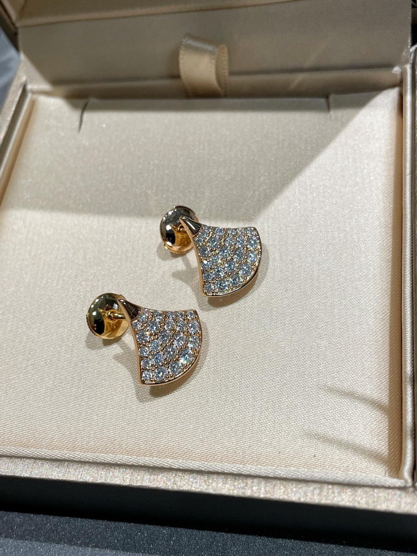 [Vintora]DREAM STUD EARRINGS DIAMOND