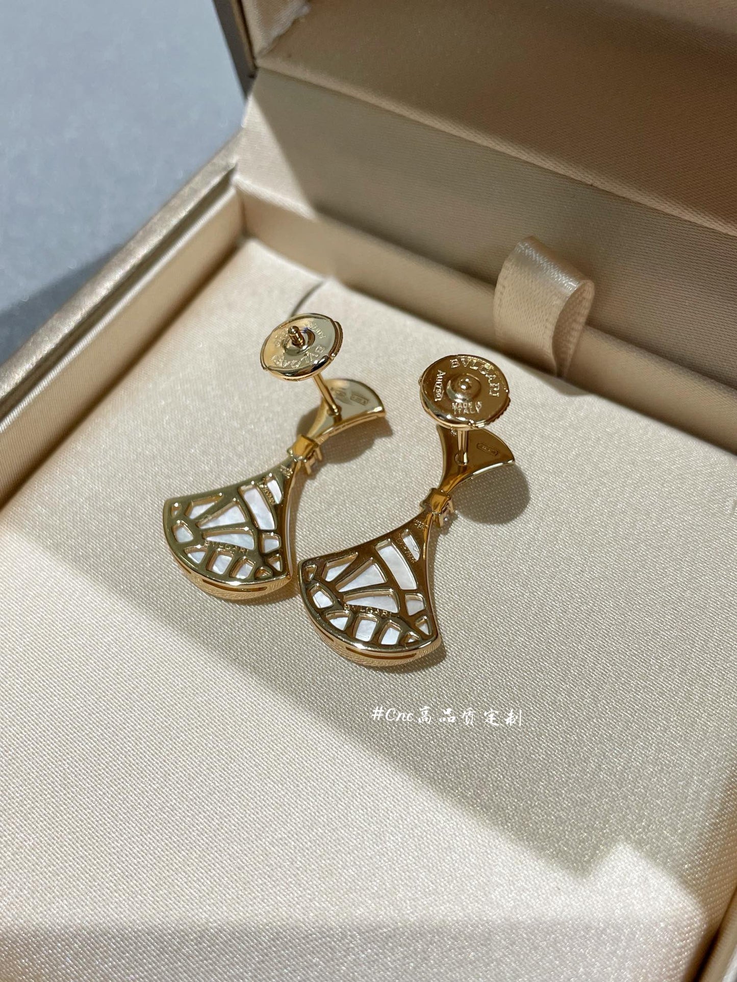 [Vintora]DREAM MOP 1 DIAMOND EARRINGS