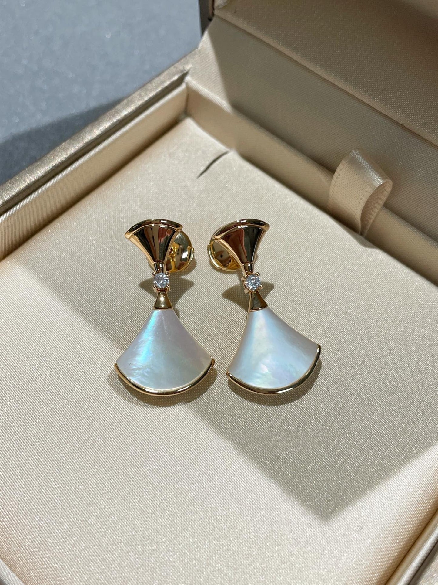 [Vintora]DREAM MOP 1 DIAMOND EARRINGS
