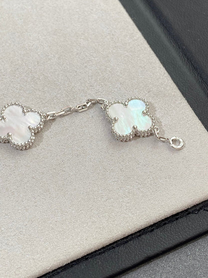 [?Vintora]CLOVER WHITE PEARL MOP 5 MOTIF BRACELET COLLECTION