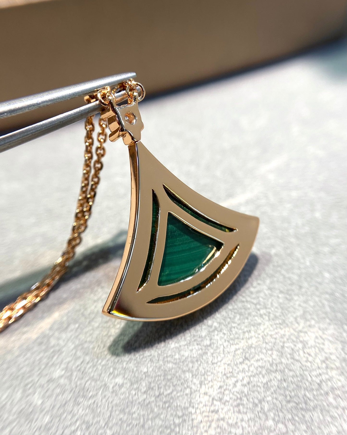 [Vintora]DREAM MALACHITE DIAMOND PAVED PINK GOLD NECKLACE