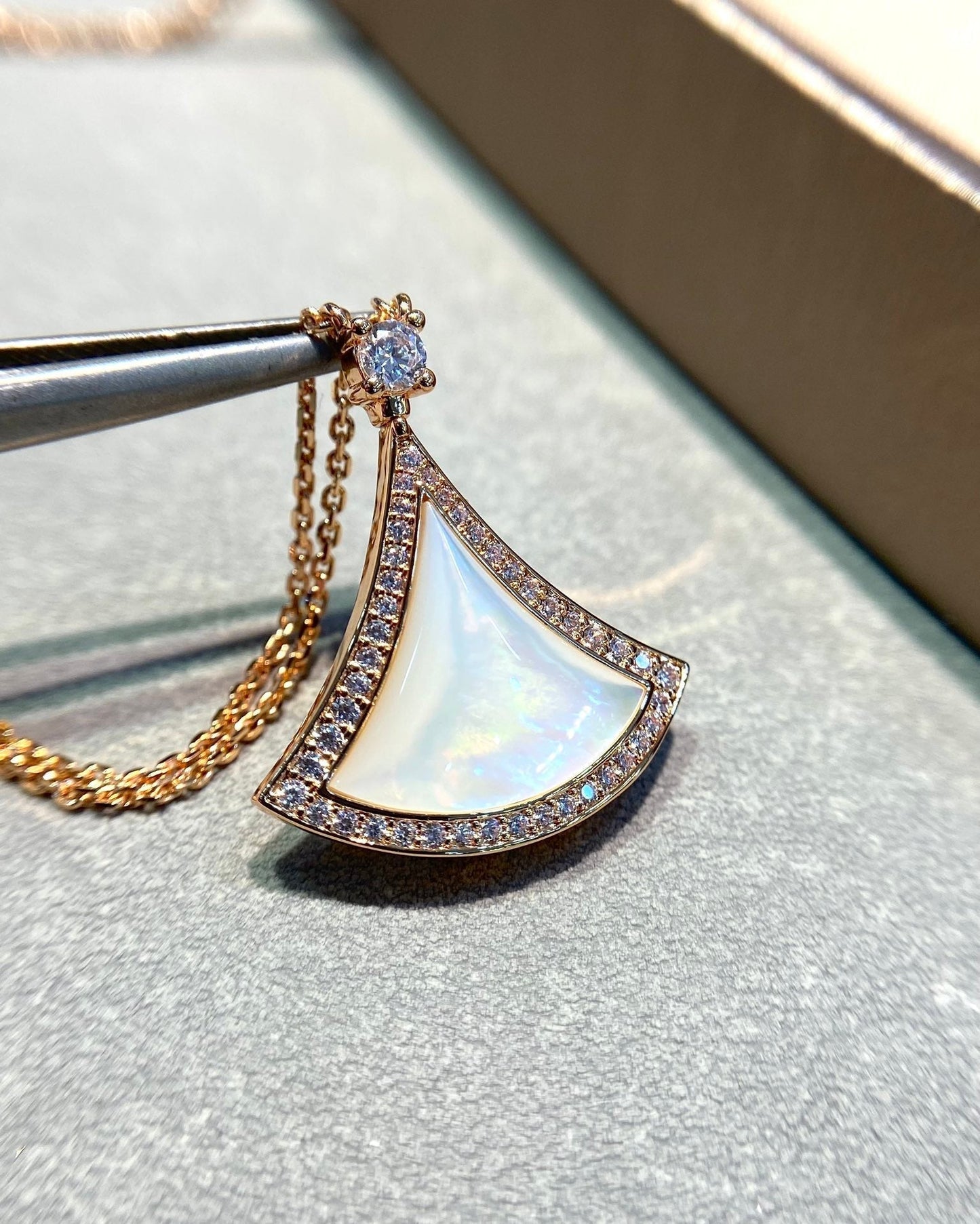 [Vintora]DREAM MOP DIAMOND PAVED PINK GOLD NECKLACE