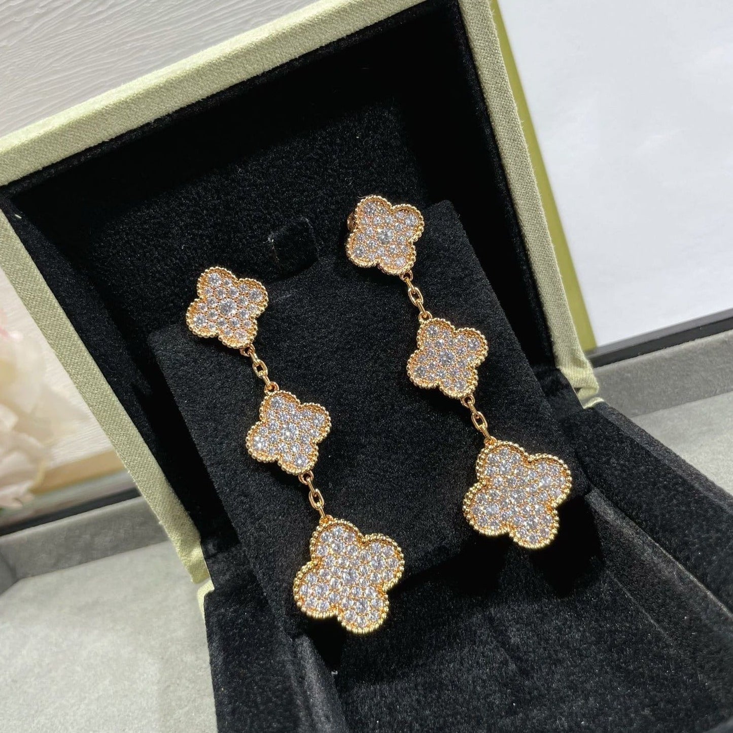 [Vintora]CLOVER 3 MOTIFS DIAMOND PAVED ROSE GOLD EARRINGS