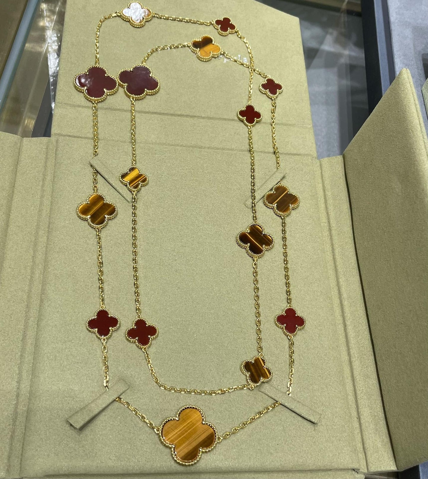 [Vintora]COLLIER TRÈFLE 16 MOTIFS CORNALINE OEIL DE TIGRE OR ROSE