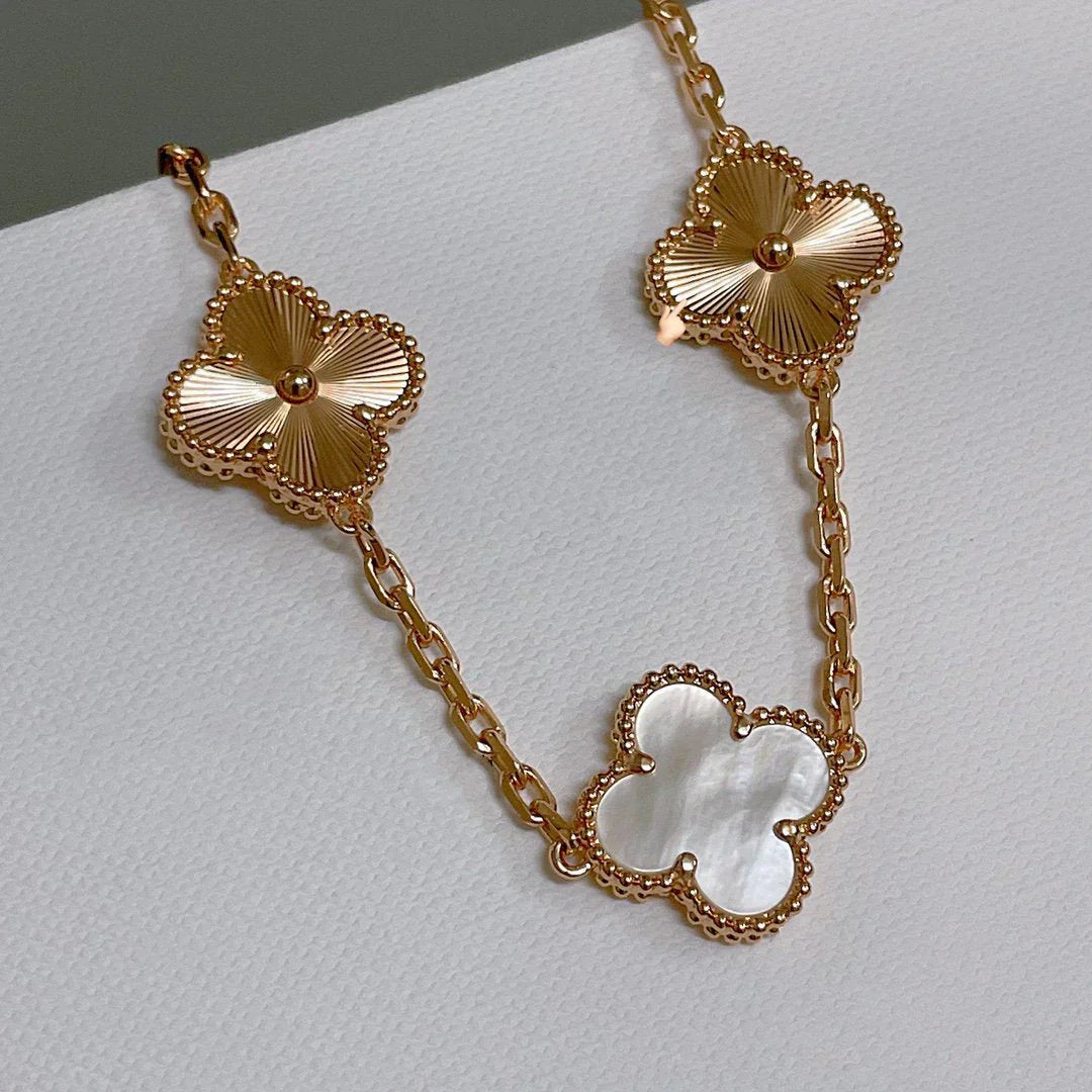 [?Vintora]CLOVER WHITE PEARL MOP 5 MOTIF BRACELET COLLECTION