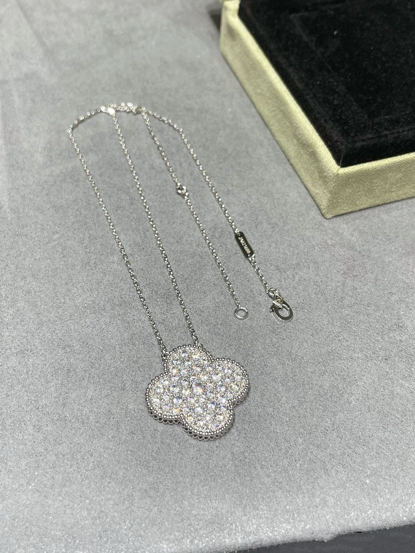 [Vintora]COLLIER PENDENTIF CLOVER 25MM GRAND PAVÉ DE DIAMANTS EN ARGENT