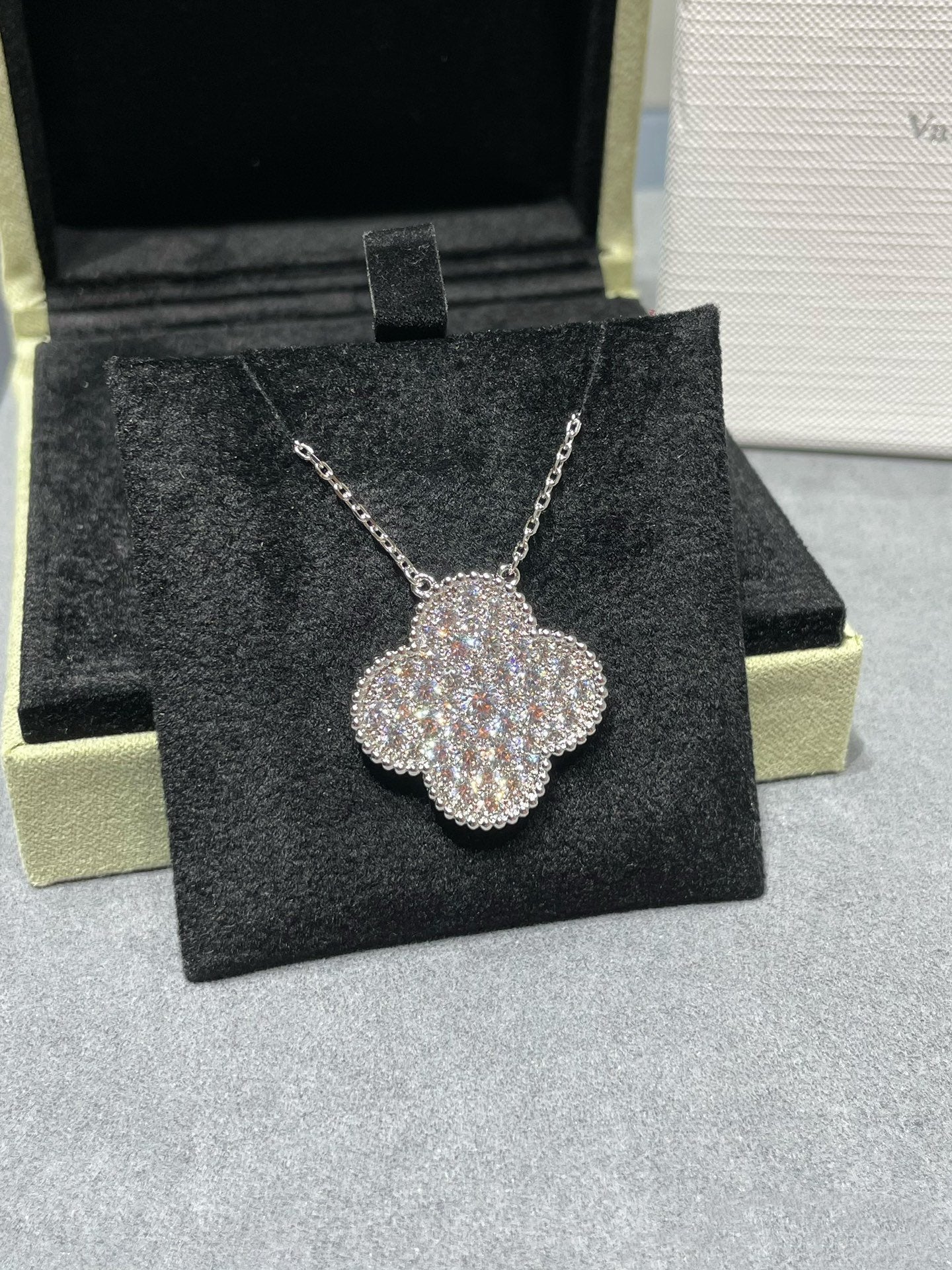 [Vintora]COLLIER PENDENTIF CLOVER 25MM GRAND PAVÉ DE DIAMANTS EN ARGENT