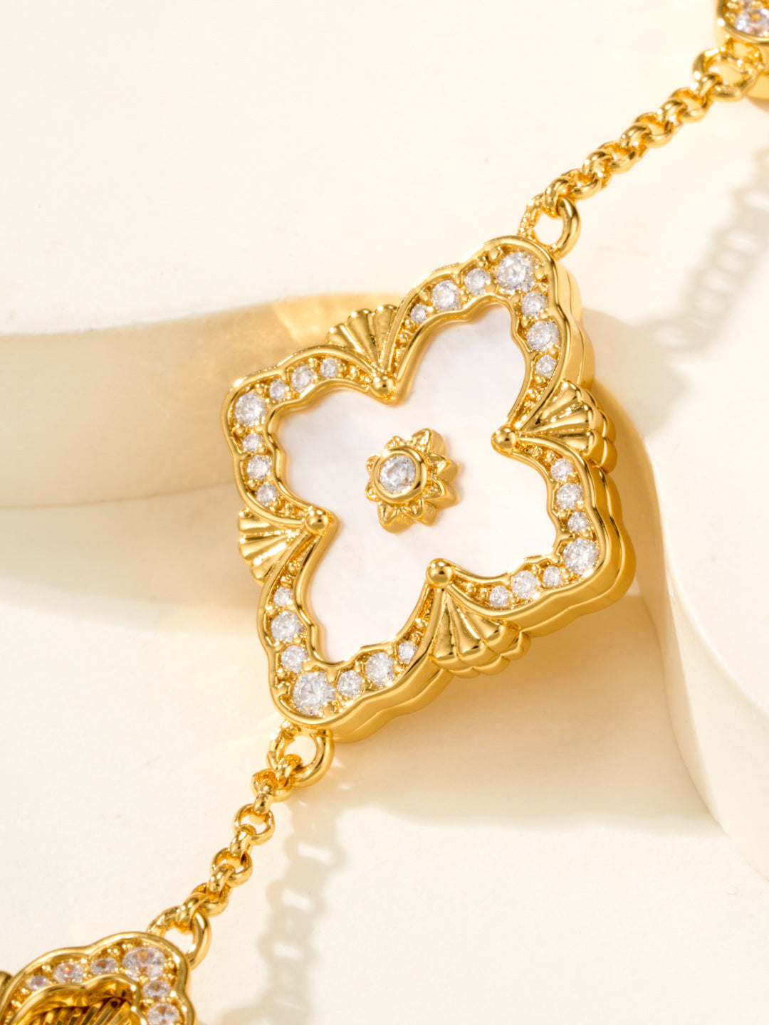 [?Vintora]B.C.L ENAMELED Five-Flower Bracelet¡ꡧVarious Colors) BIG SIZE
