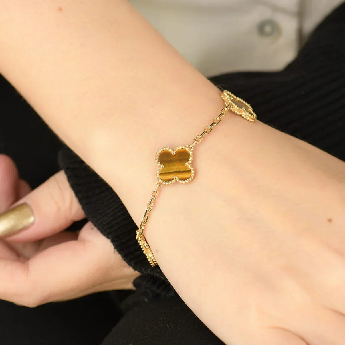 [?Vintora] CLOVER 5 MOTIFS TIGER EYE BRACELET COLLECTION