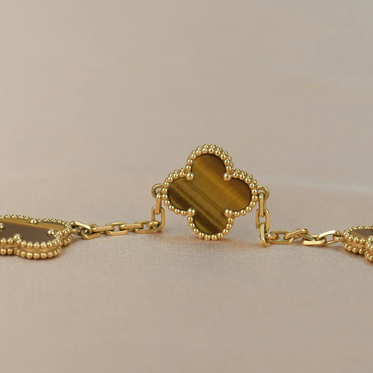 [?Vintora] CLOVER 5 MOTIFS TIGER EYE BRACELET COLLECTION