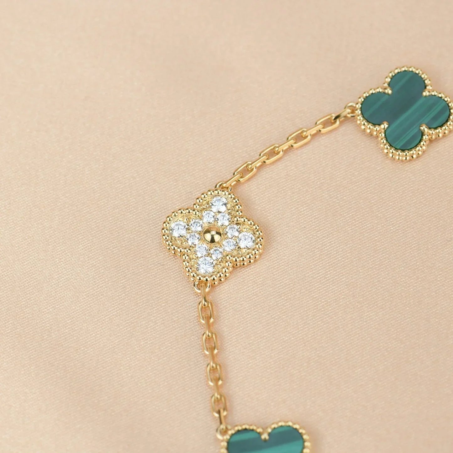 [?Vintora] CLOVER 5 MOTIF MALACHITE BRACELET COLLECTION