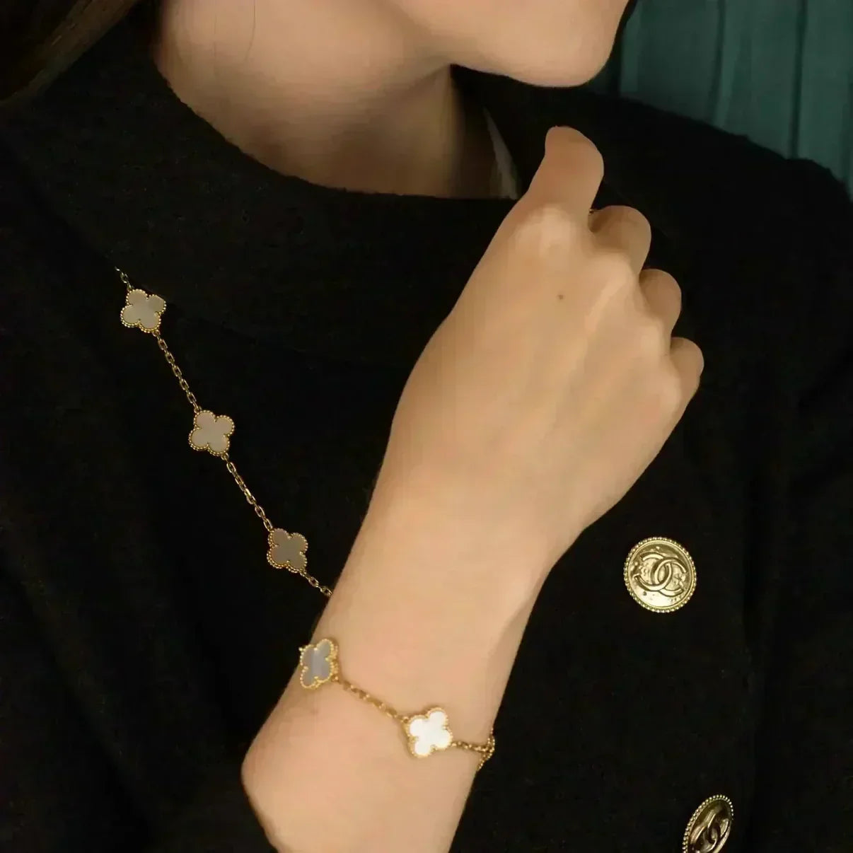 [?Vintora]CLOVER WHITE PEARL MOP 5 MOTIF BRACELET COLLECTION