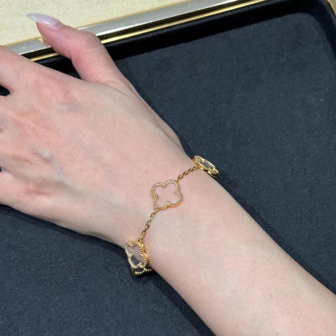 [?Vintora]CLOVER 5 MOTIF ROCK CRYSTAL BRACELET