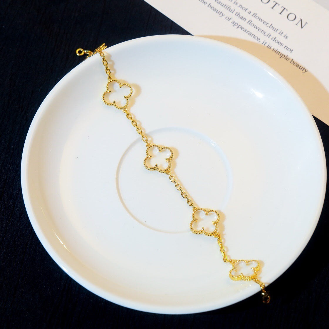 [?Vintora]CLOVER 5 MOTIF ROCK CRYSTAL BRACELET