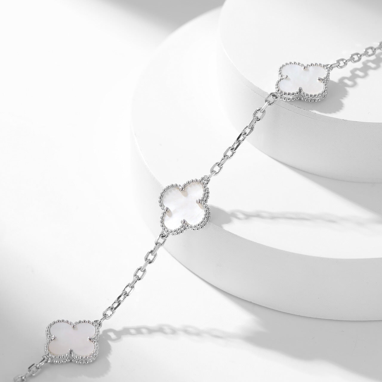 [Vintora]COLLIER TRÈFLE 10 MOTIFS NACRE BLANCHE