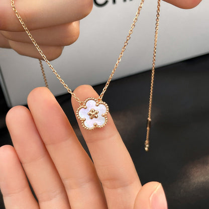 [Vintora]COLLIER FLEUR DE PRUNIER BLANC PORTE-BONHEUR