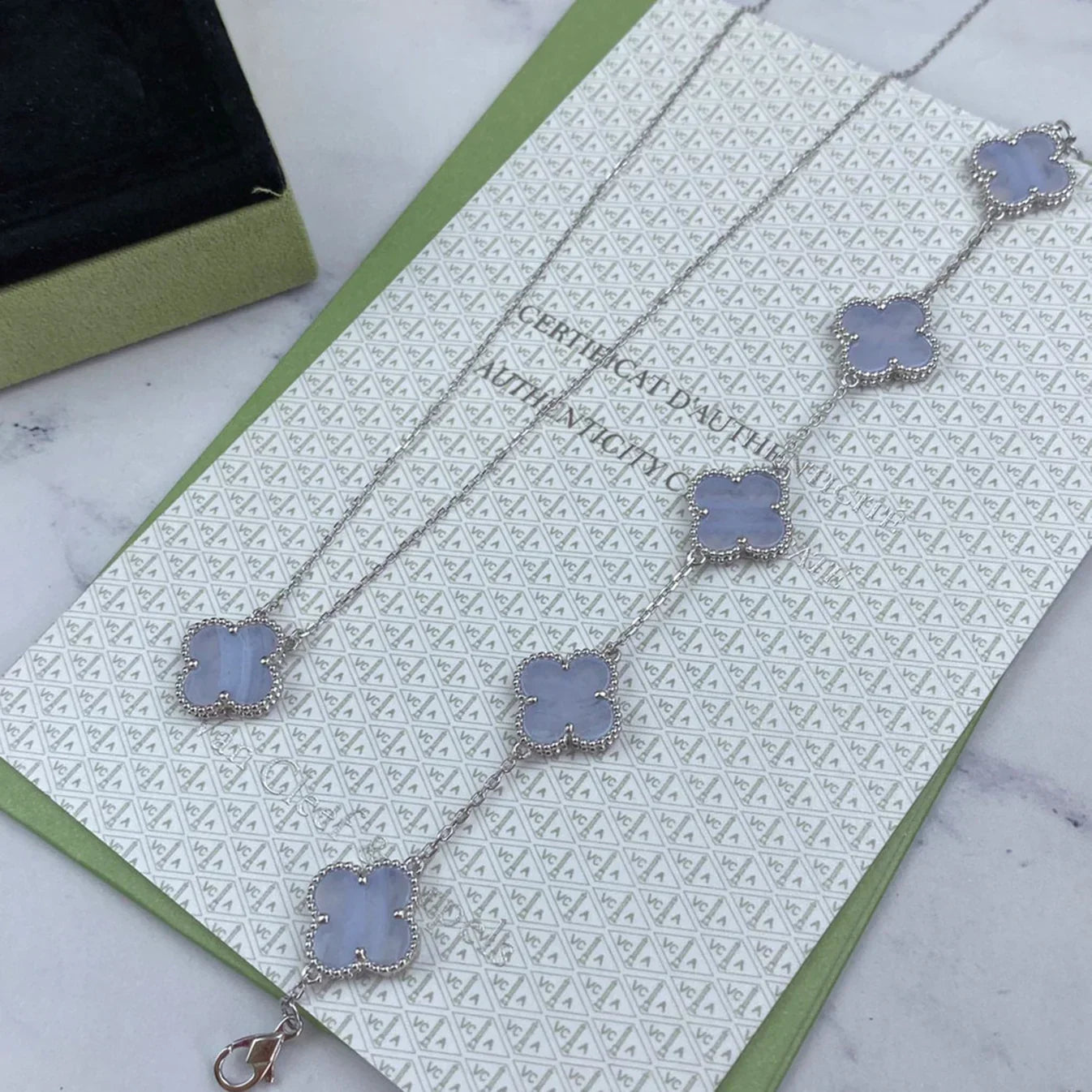 [?Vintora] CLOVER 5 MOTIF PURPLE CHALCEDONY BRACELET COLLECTION