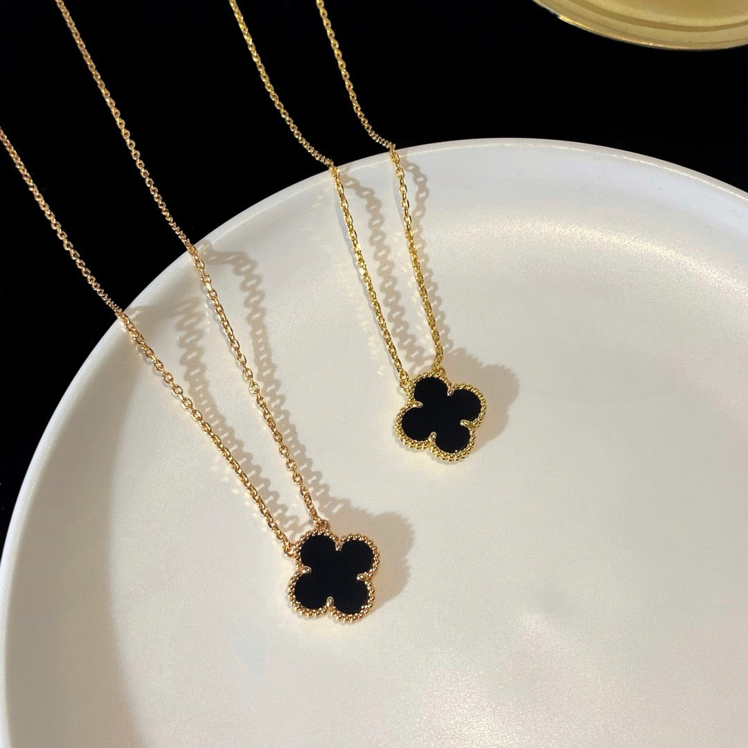 [Vintora]COLLIER FLEUR UNIQUE ONYX NOIR 15MM CLOVER