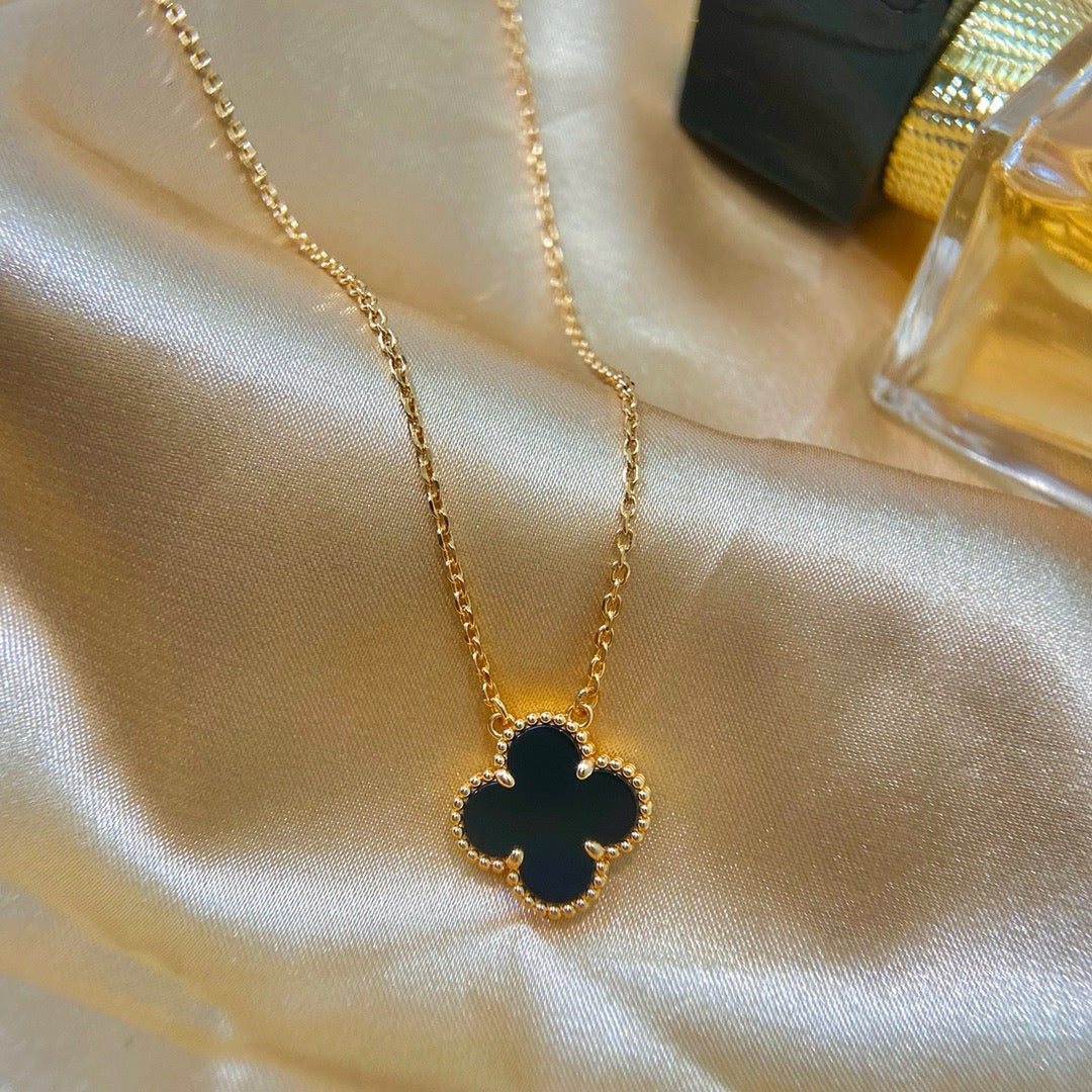 [Vintora]COLLIER FLEUR UNIQUE ONYX NOIR 15MM CLOVER