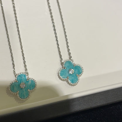 [Vintora]COLLIER EN PORCELAINE SVRES DIAMANT 15 MM TRÈFLE ARGENT