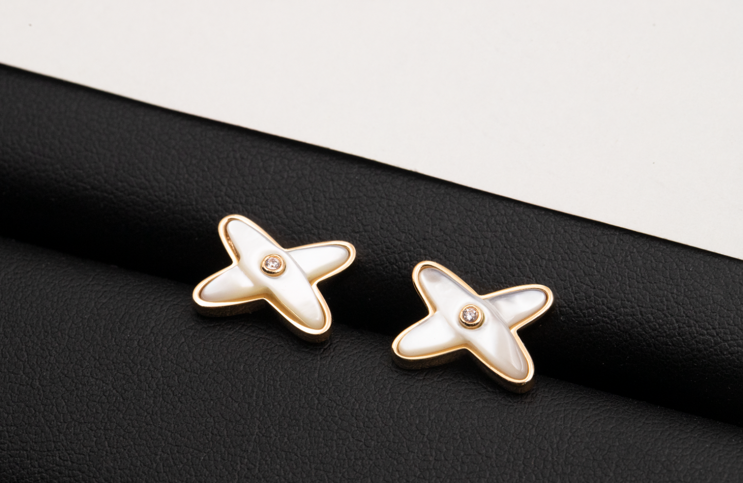 [Vintora]JEUX DE WHITE MOP ROSE GOLD DIAMOND EARRINGS