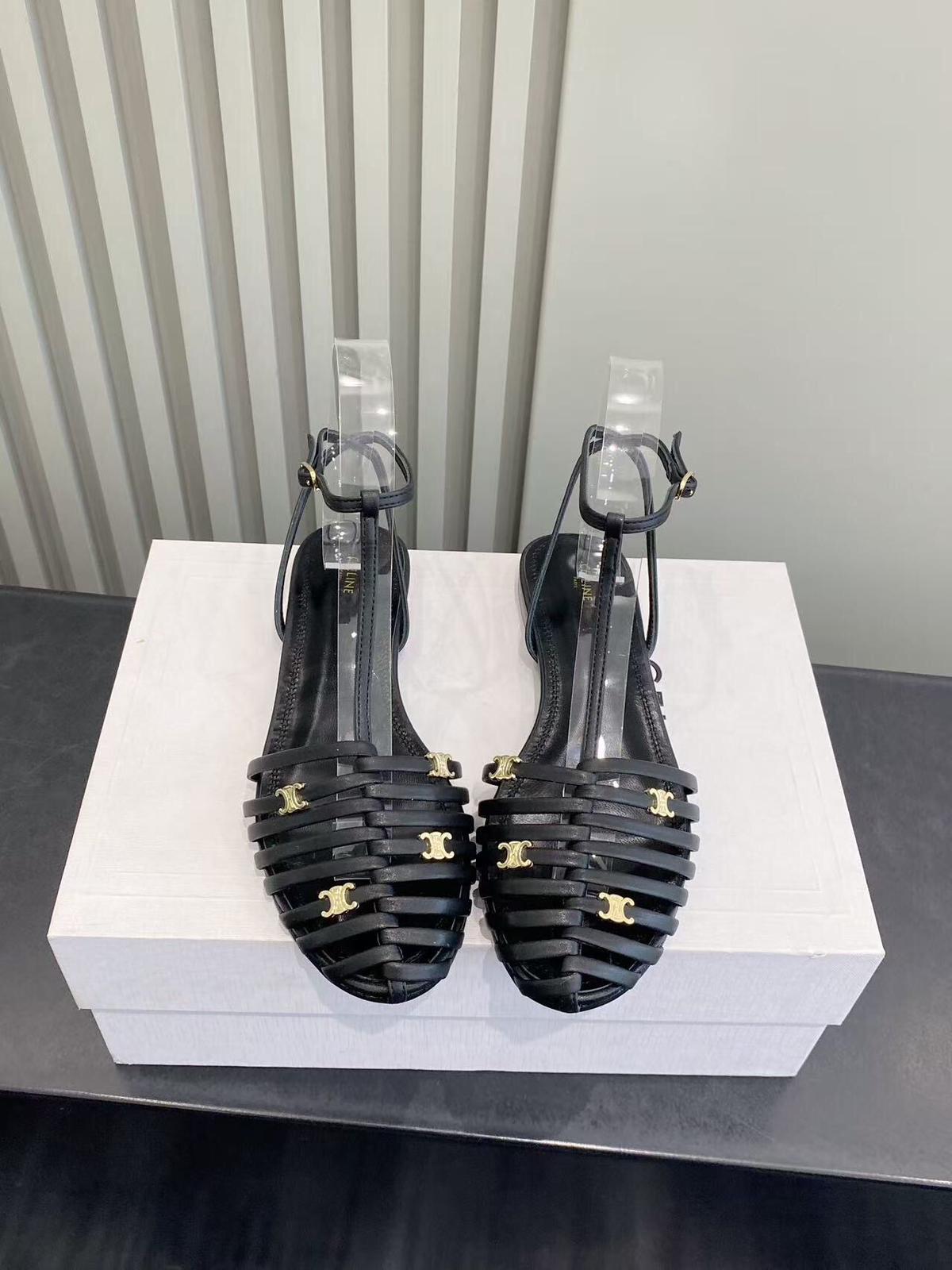 [Vintora]  C   Sandals