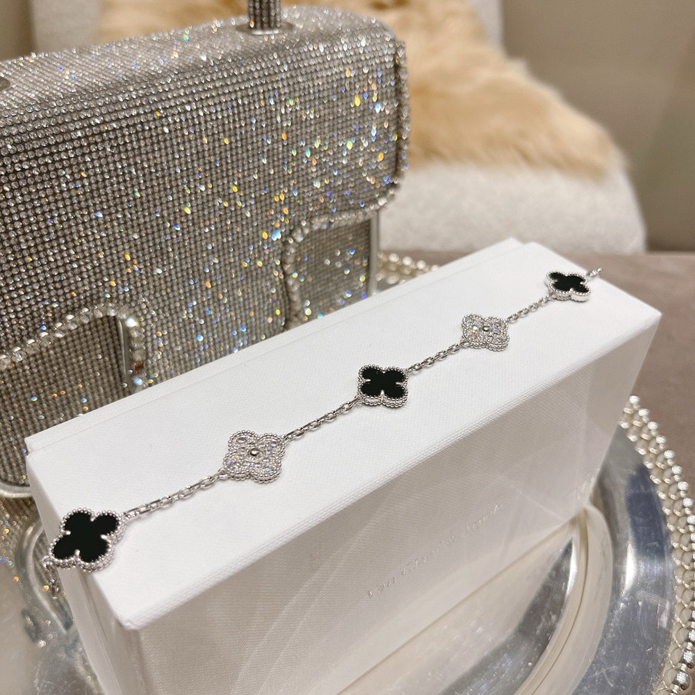 [?Vintora] CLOVER 5 MOTIF ONYXS BRACELET COLLECTION