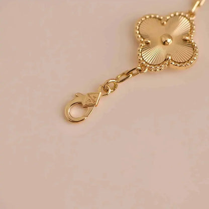[?Vintora] CLOVER 5 MOTIF LASER BRACELET COLLECTION