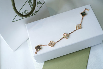 [?Vintora] CLOVER 5 MOTIF GRAY MOP BRACELET COLLECTION