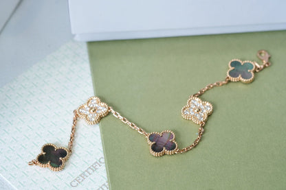 [?Vintora] CLOVER 5 MOTIF GRAY MOP BRACELET COLLECTION