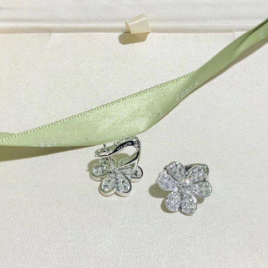 [Vintora]BOUCLES D'OREILLES FRIVOLE FLEUR ARGENTÉE DIAMANT