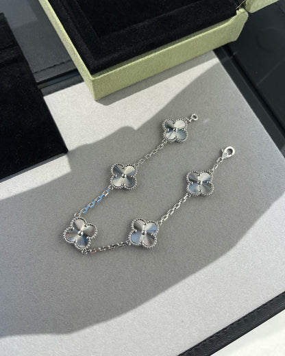 [?Vintora] CLOVER 5 MOTIF LASER BRACELET COLLECTION